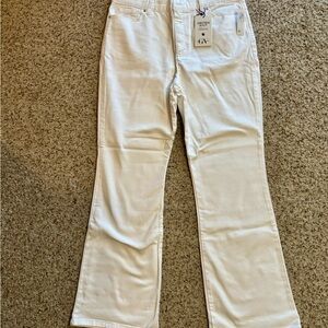 NWT Gloria Vanderbilt Women's Boot Cut Jeans in Vintage White